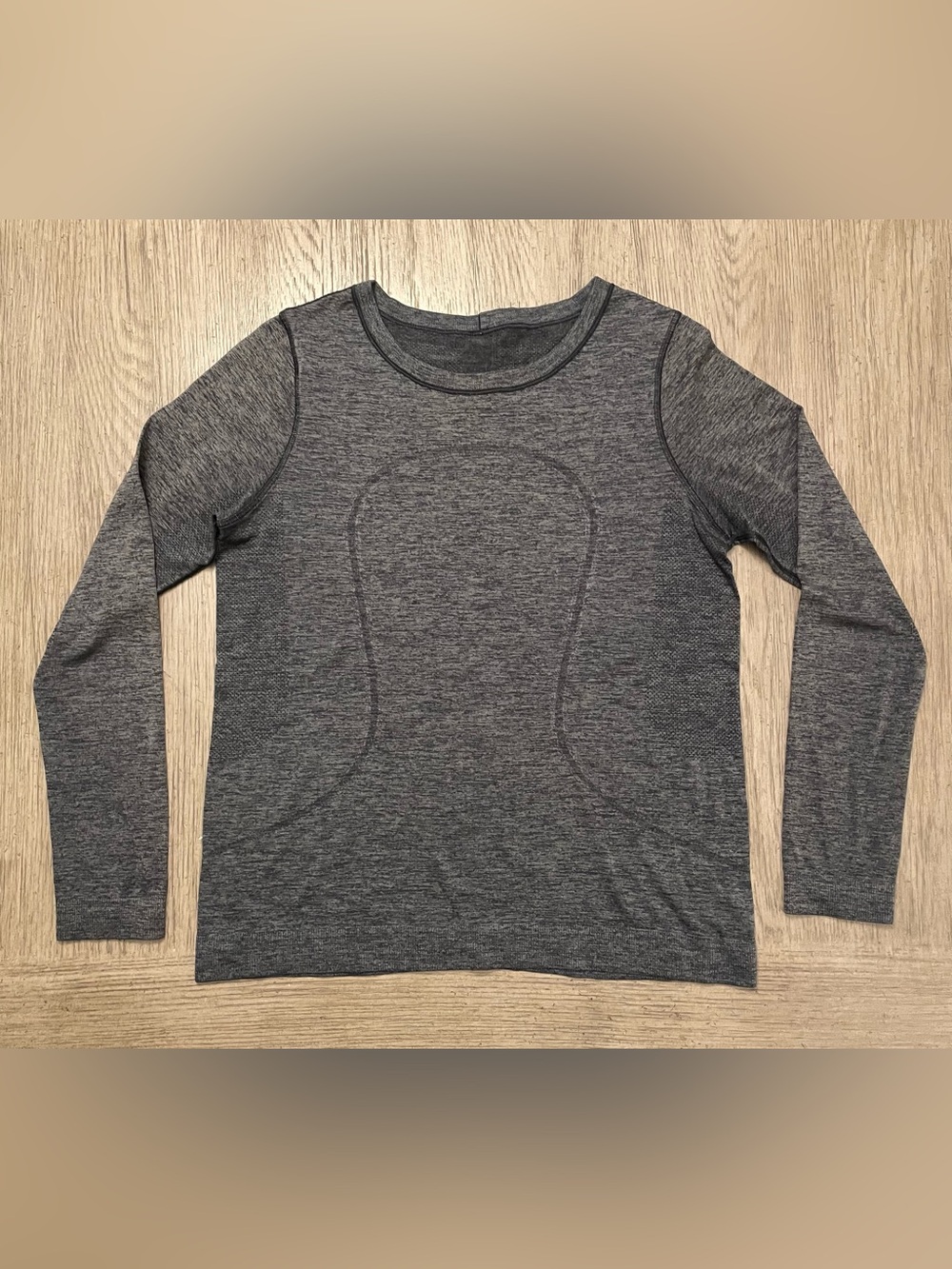 lululemon athletica Heathered Charcoal Long Sleeve Top